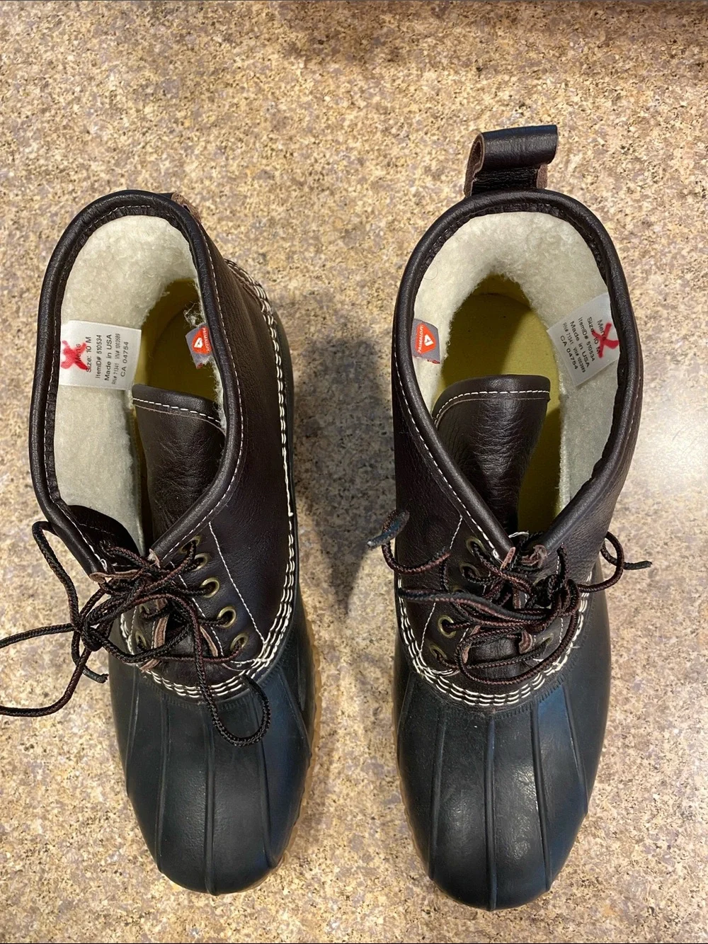 L.L. Bean Insulated Duck Boots Item 510534 10M GUC